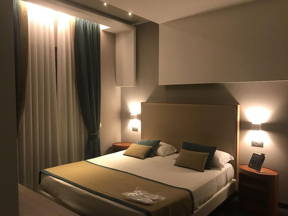 Mediterranea Hotel & Convention Center Salerno Kültér fotó