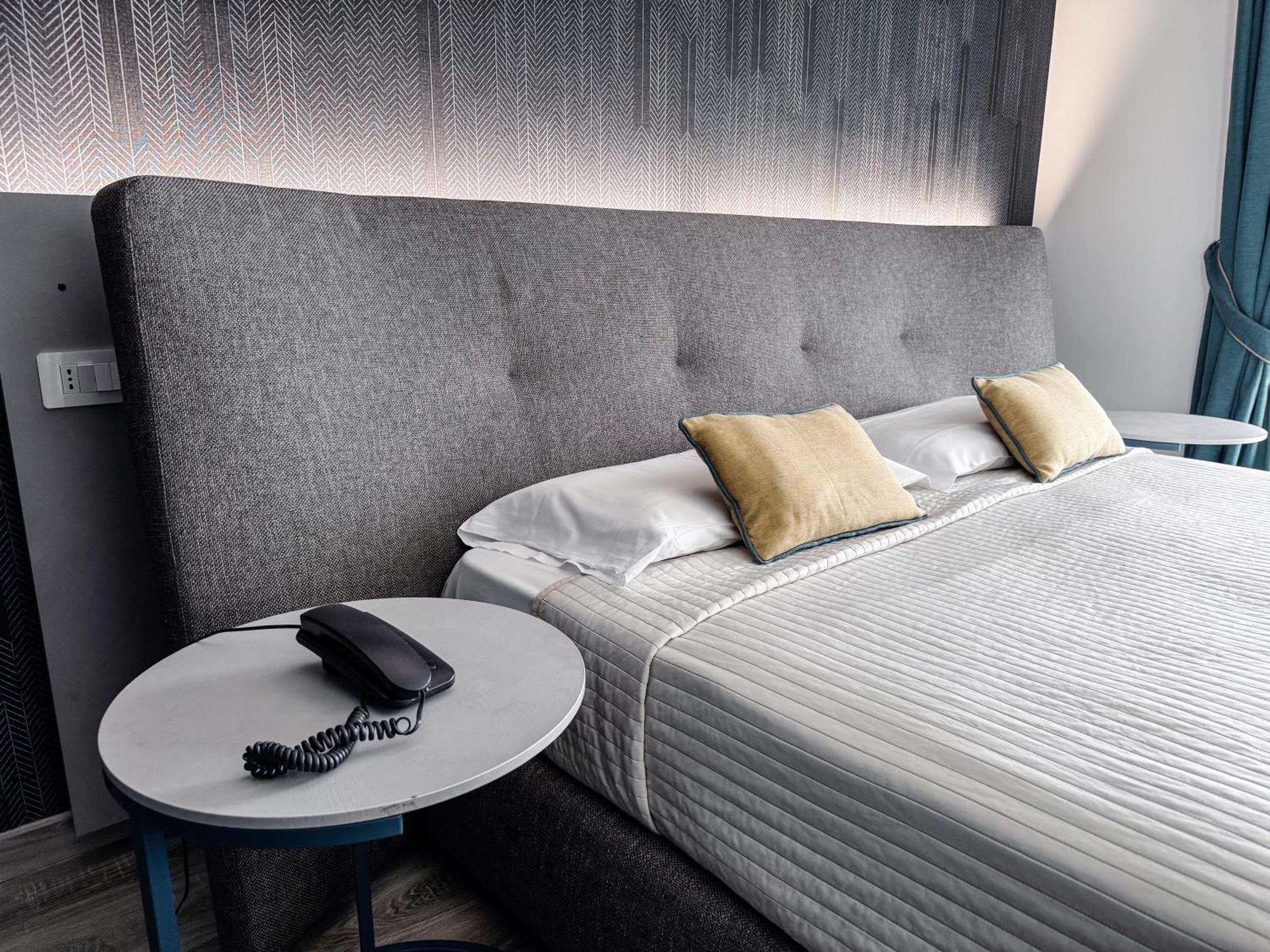 Mediterranea Hotel & Convention Center Salerno Kültér fotó