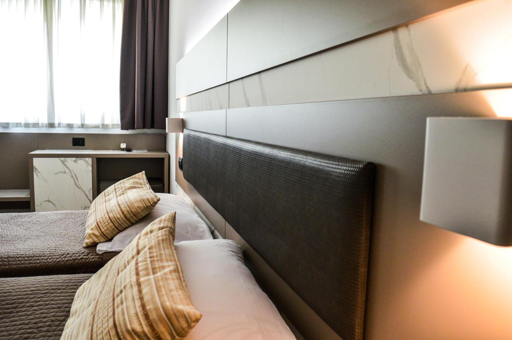 Mediterranea Hotel & Convention Center Salerno Kültér fotó